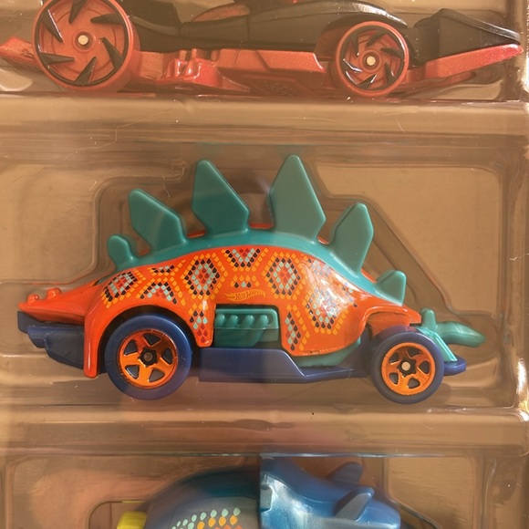 Hot Wheels Street Beasts 5 Pack HLY77 2023 New! - Picture 3 of 9